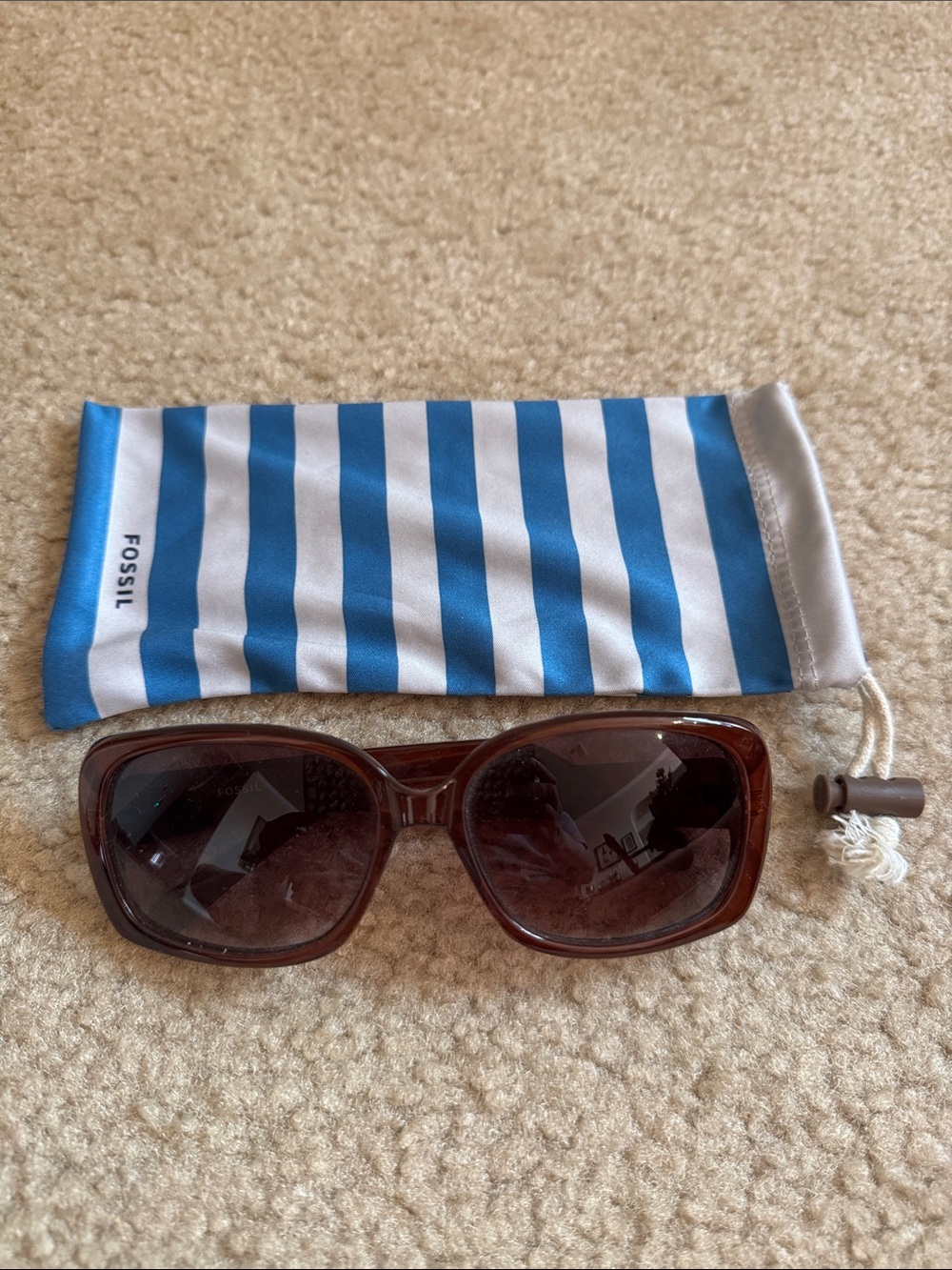 Fossil Brown Frame Sunglasses with Brown Gradient Lenses